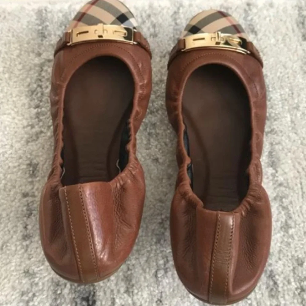 Brown leather nova check Burberry Ballet Flats🤩🤩🤩 - Picture 4 of 9